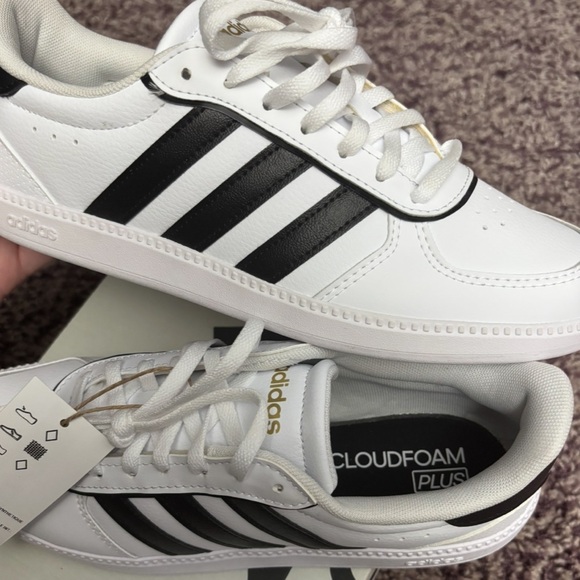 Adidas Cloudfoam Plus Breaknet Sleek White and Black Sneakers New with Tag - Picture 2 of 3